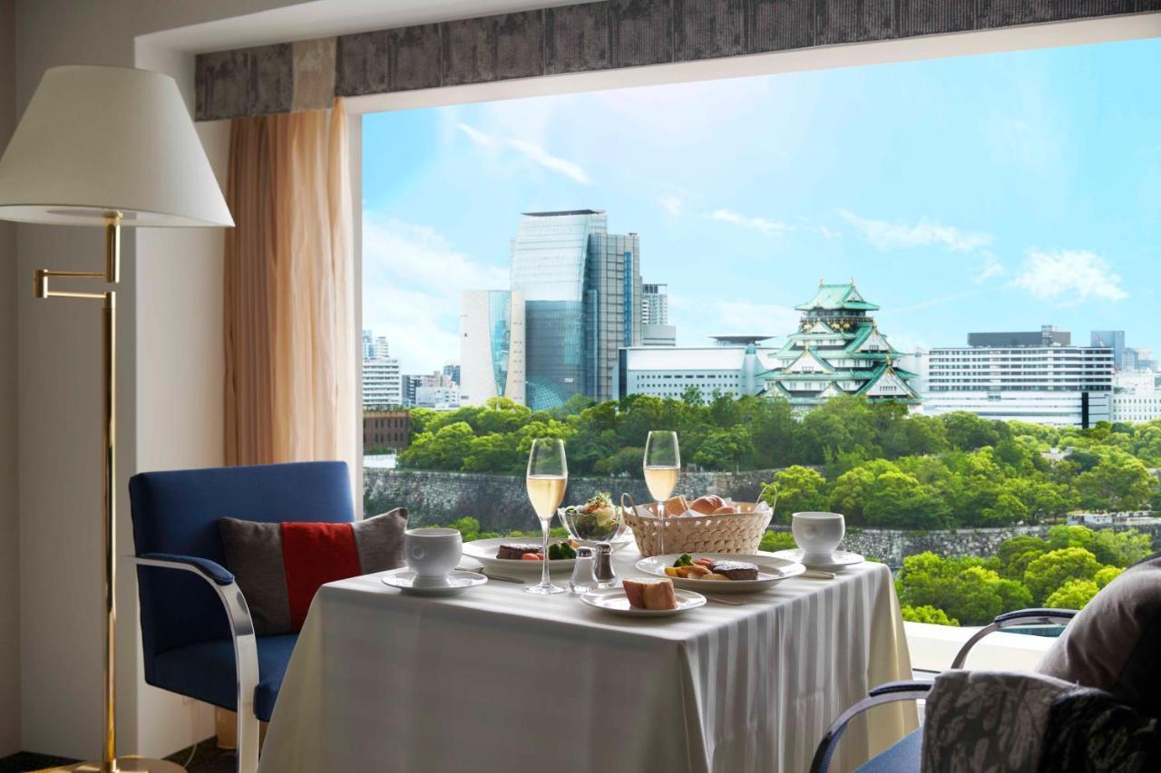 Hotel New Otani Осака Екстер'єр фото A view of the Tokyo skyline from a suite at the hotel