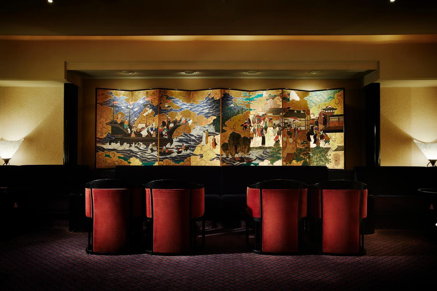 Hotel New Otani Осака Екстер'єр фото The bar at the Ritz
