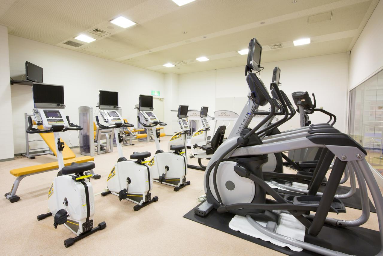 Hotel New Otani Осака Екстер'єр фото A gym